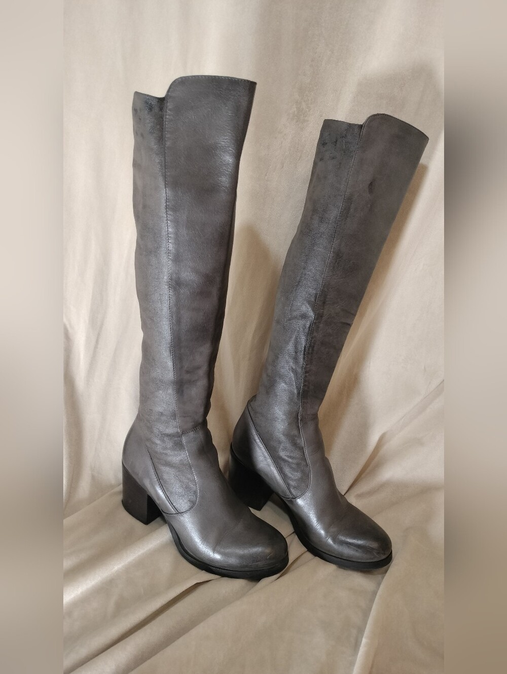 Strategia Vero Guoio Women's Dark Grey Pull-on Leather Knee High Boots.Size 38.5